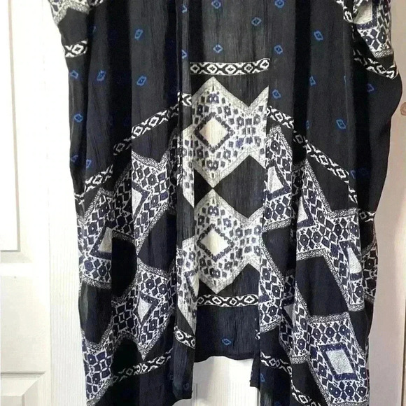 Tokyo Darling Kimono Women Size M Black Open Front Geometric Print Short Sleeves - Picture 6 of 7
